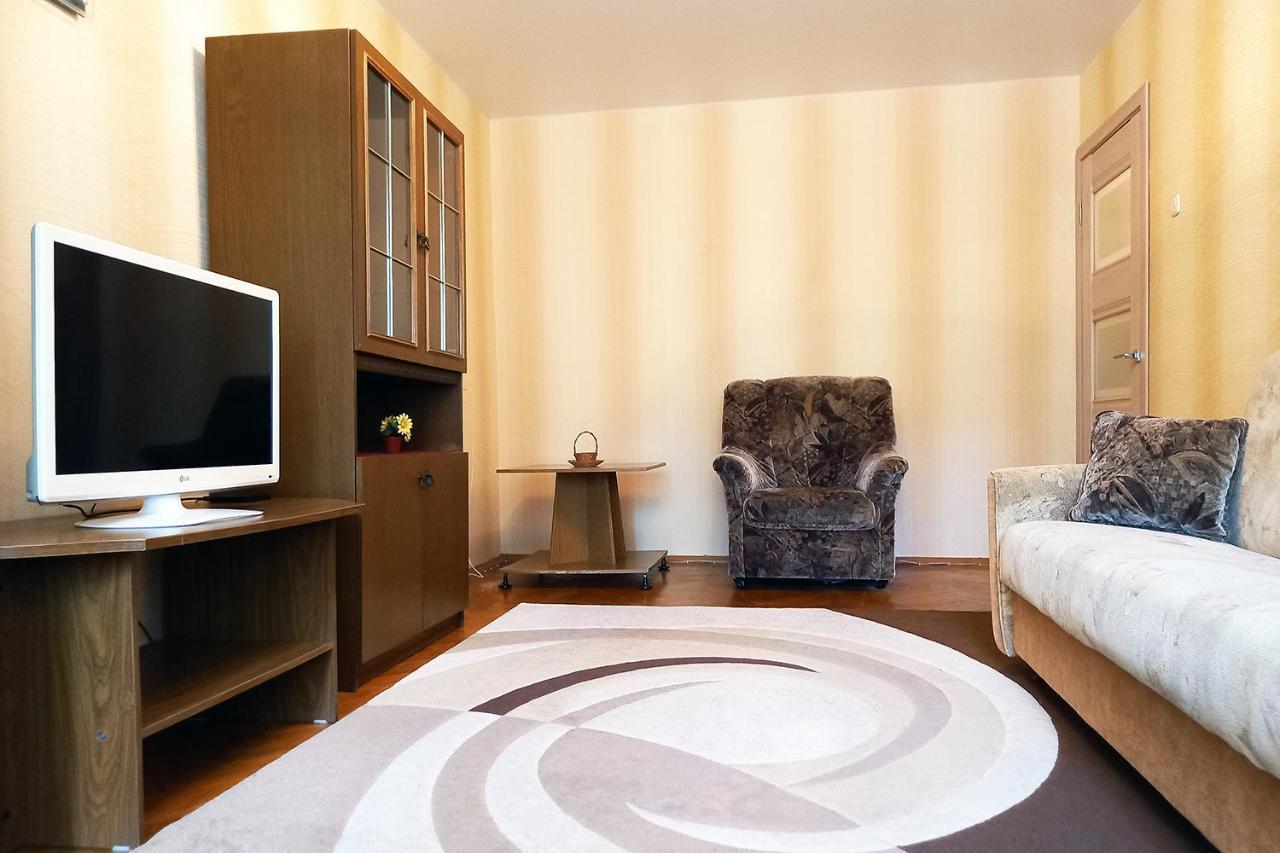 Уютная, Благоустроенная 2-Комнатная Квартира, Wifi Appartement Bobruisk Buitenkant foto