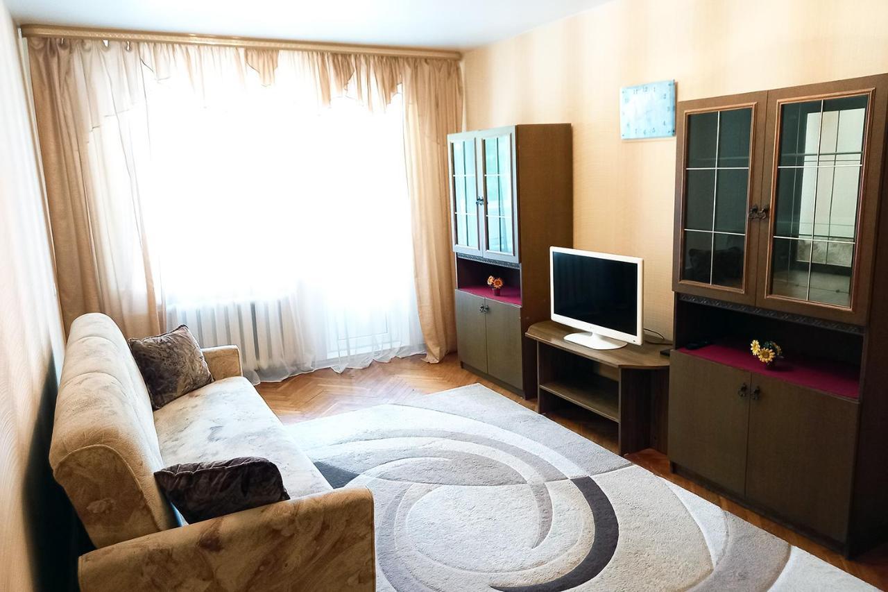 Уютная, Благоустроенная 2-Комнатная Квартира, Wifi Appartement Bobruisk Buitenkant foto
